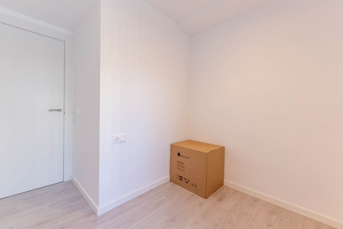 4 Bed Apartment for sale in Torreblanca Costa Del Sol, Málaga, Spain