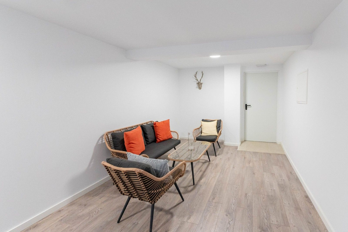 4 Bed Apartment for sale in Torreblanca Costa Del Sol, Málaga, Spain