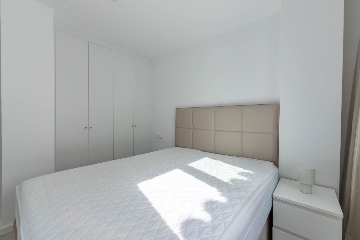 4 Bed Apartment for sale in Torreblanca Costa Del Sol, Málaga, Spain