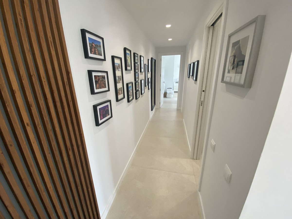 2 Bed Apartment for sale in Nueva Andalucía Costa Del Sol, Málaga, Spain