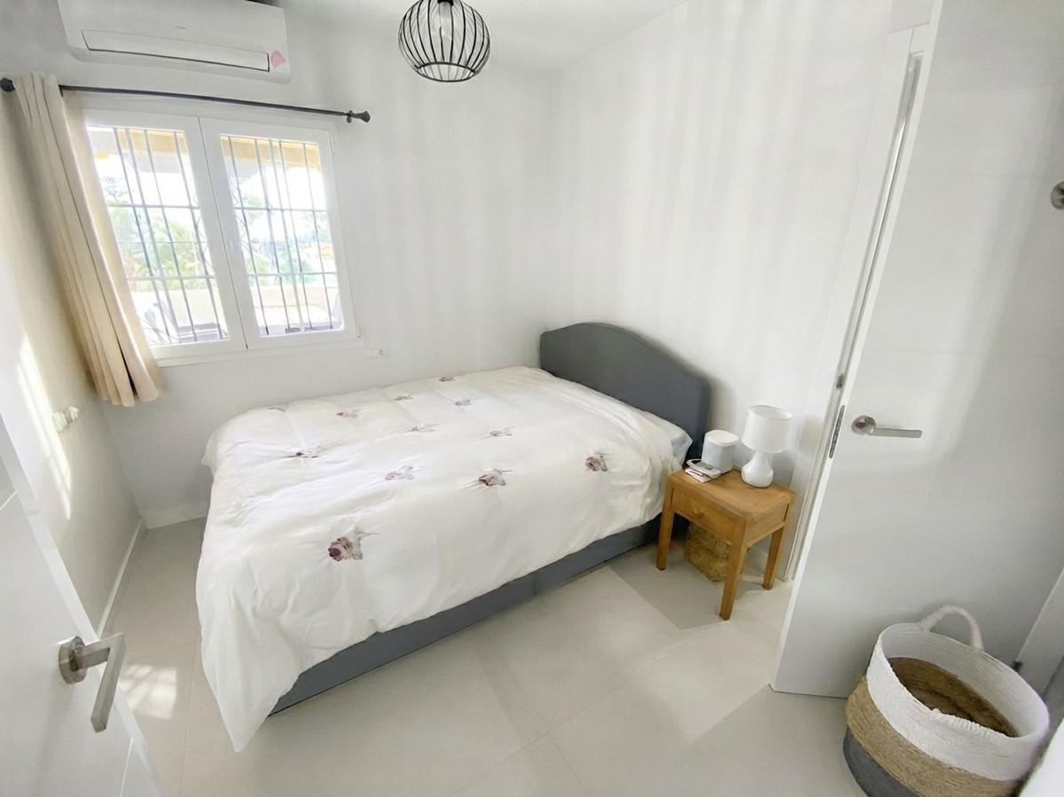 2 Bed Apartment for sale in Nueva Andalucía Costa Del Sol, Málaga, Spain