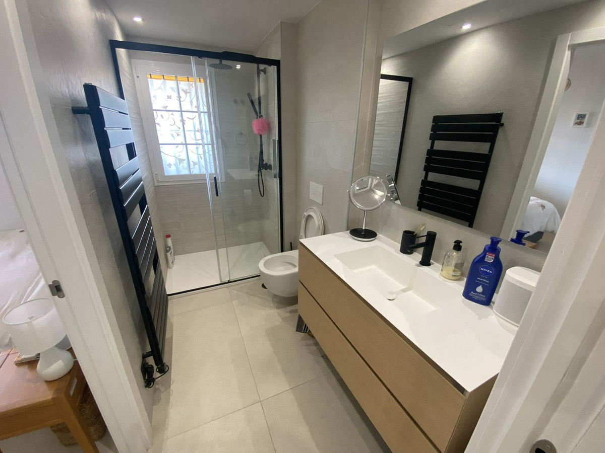 2 Bed Apartment for sale in Nueva Andalucía Costa Del Sol, Málaga, Spain