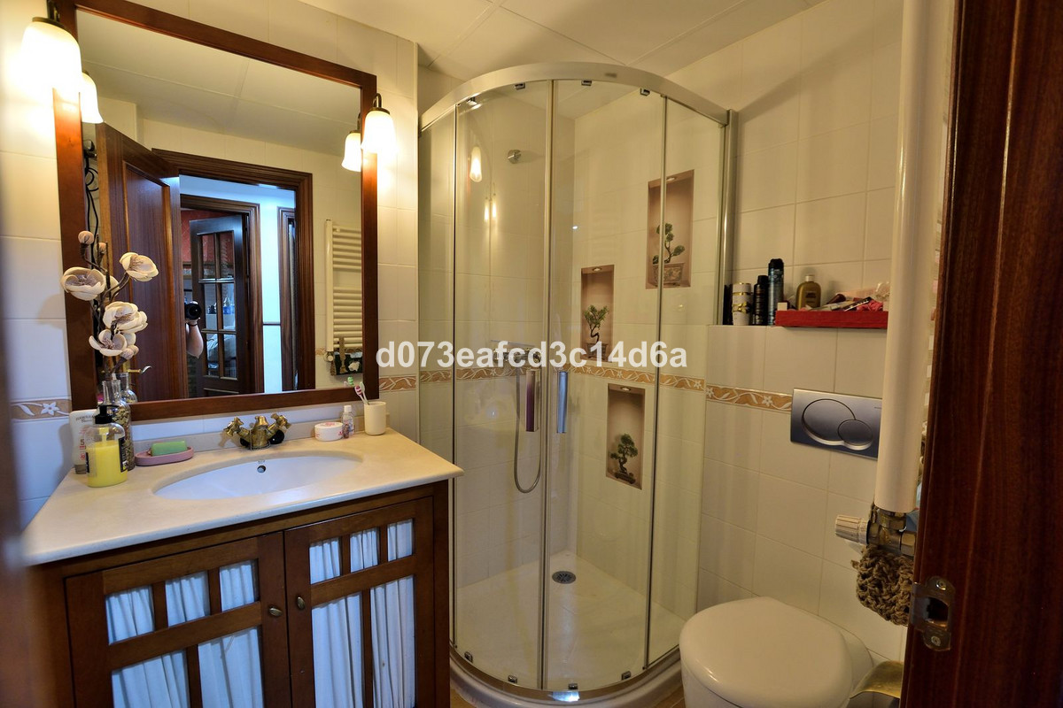4 Bed Townhouse for sale in Ronda Costa Del Sol, Málaga, Spain
