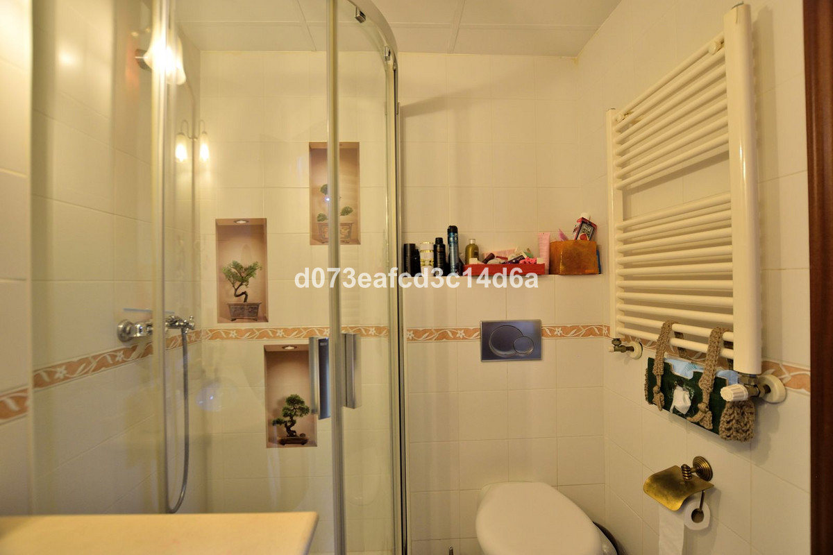 4 Bed Townhouse for sale in Ronda Costa Del Sol, Málaga, Spain