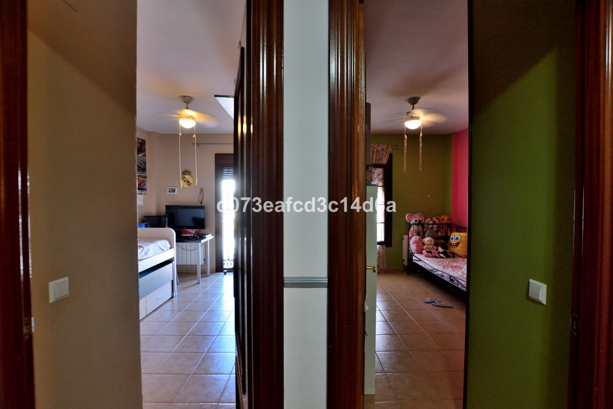 4 Bed Townhouse for sale in Ronda Costa Del Sol, Málaga, Spain
