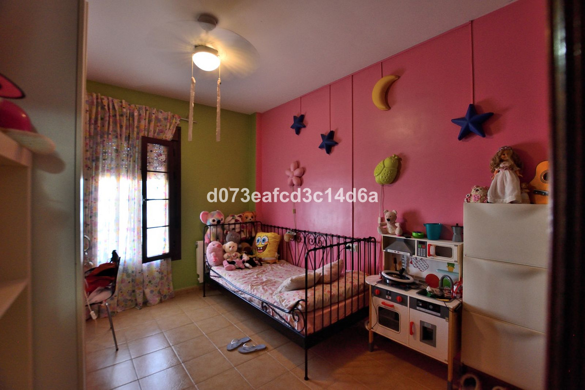 4 Bed Townhouse for sale in Ronda Costa Del Sol, Málaga, Spain
