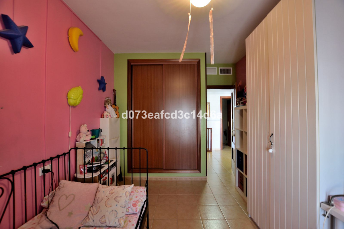 4 Bed Townhouse for sale in Ronda Costa Del Sol, Málaga, Spain