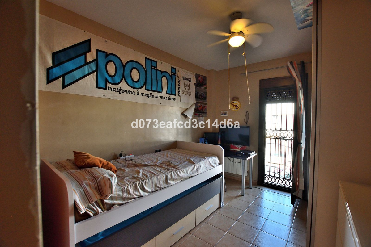 4 Bed Townhouse for sale in Ronda Costa Del Sol, Málaga, Spain