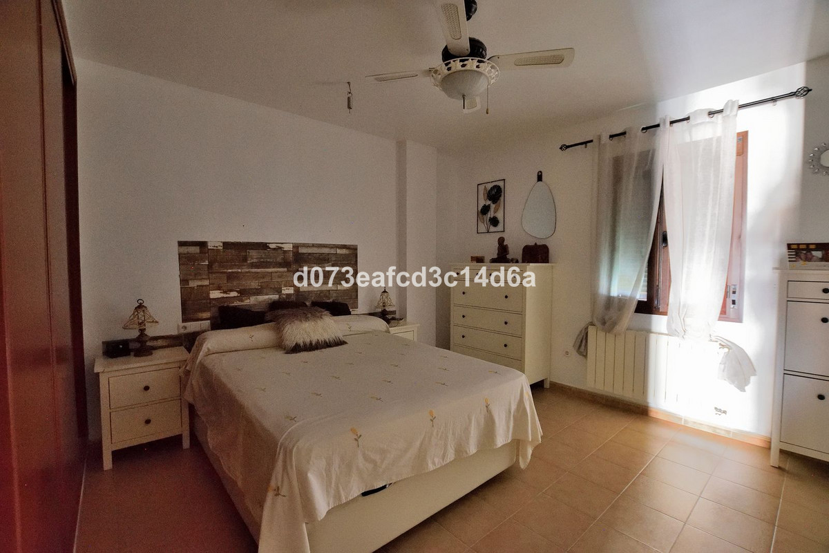 4 Bed Townhouse for sale in Ronda Costa Del Sol, Málaga, Spain