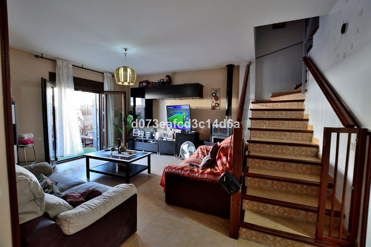 4 Bed Townhouse for sale in Ronda Costa Del Sol, Málaga, Spain