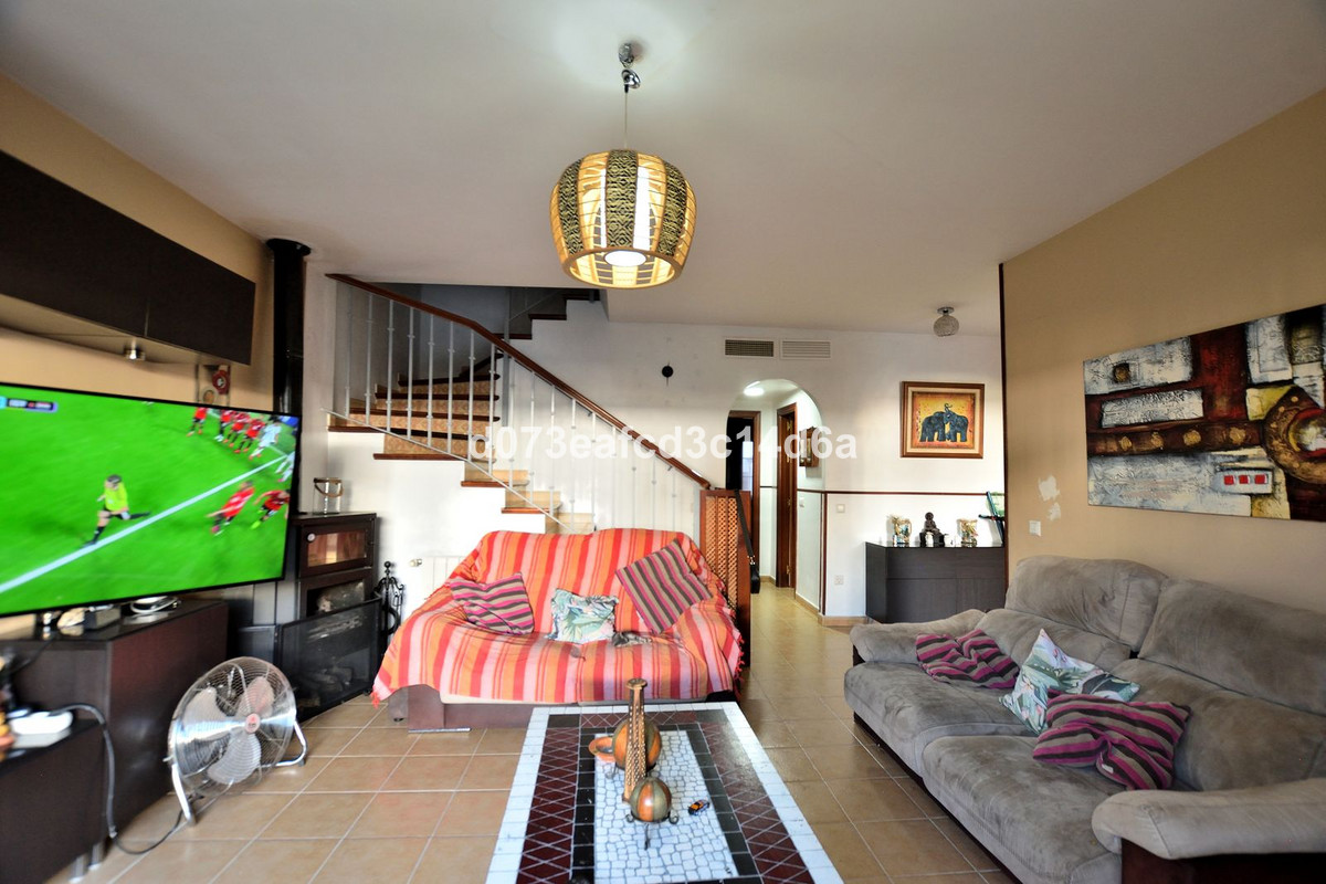 4 Bed Townhouse for sale in Ronda Costa Del Sol, Málaga, Spain