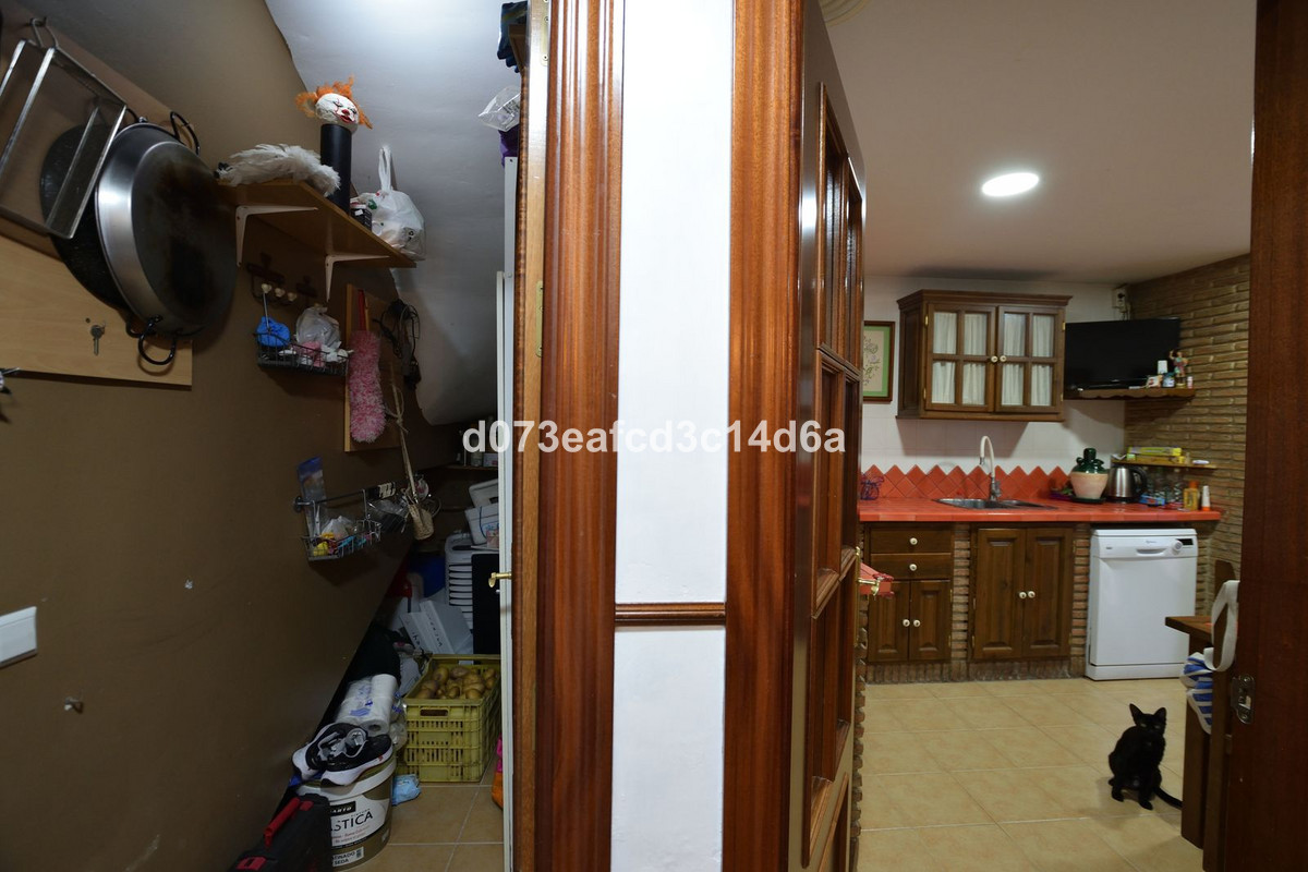 4 Bed Townhouse for sale in Ronda Costa Del Sol, Málaga, Spain