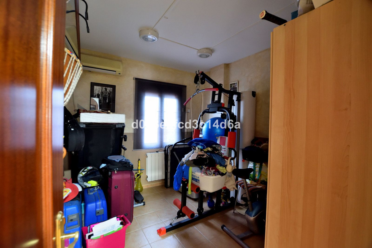 4 Bed Townhouse for sale in Ronda Costa Del Sol, Málaga, Spain