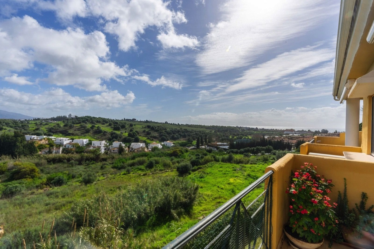 3 Bed Apartment for sale in Bel Air Costa Del Sol, Málaga, Spain