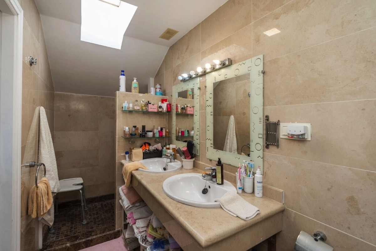 3 Bed Apartment for sale in Bel Air Costa Del Sol, Málaga, Spain