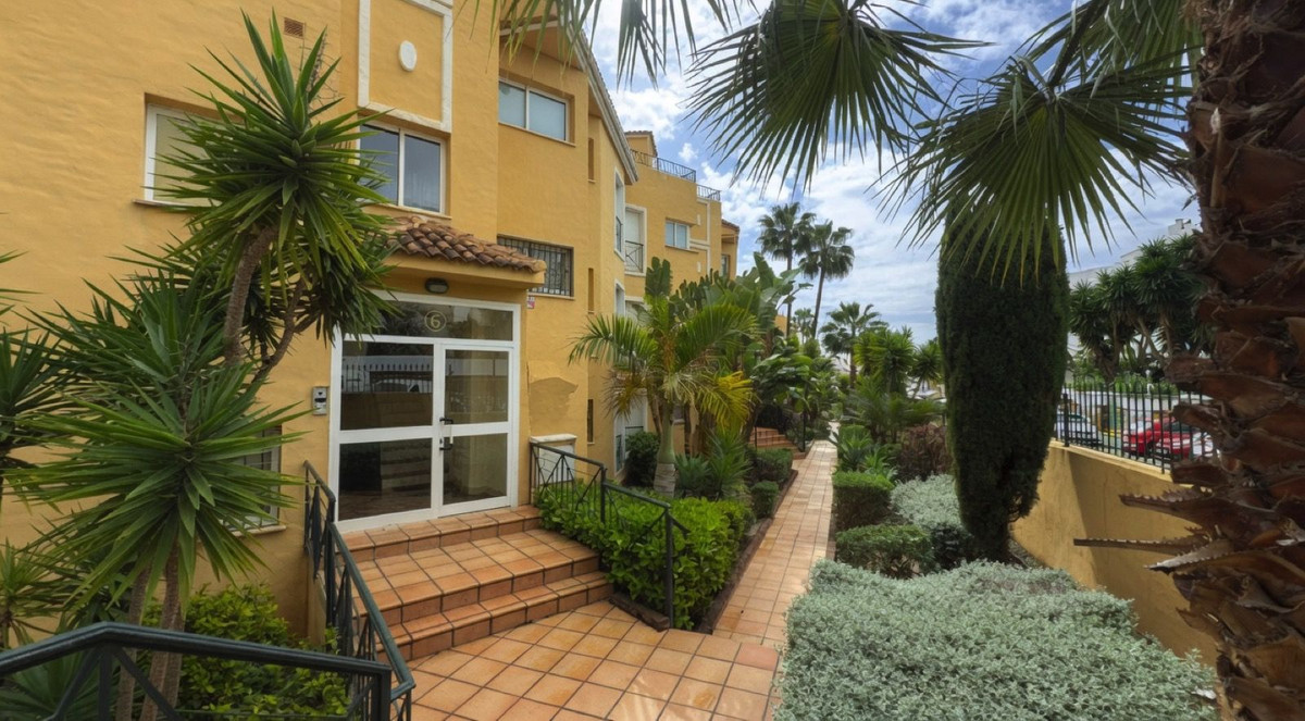 3 Bed Apartment for sale in Bel Air Costa Del Sol, Málaga, Spain
