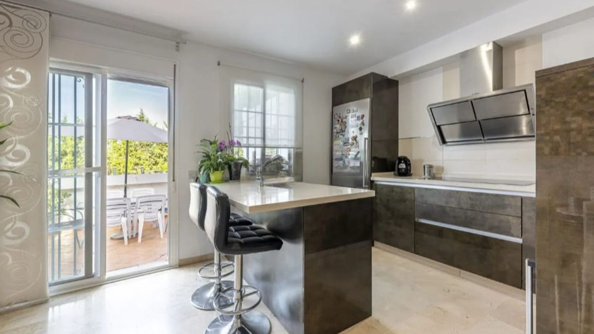 3 Bed Townhouse for sale in Estepona Costa Del Sol, Málaga, Spain
