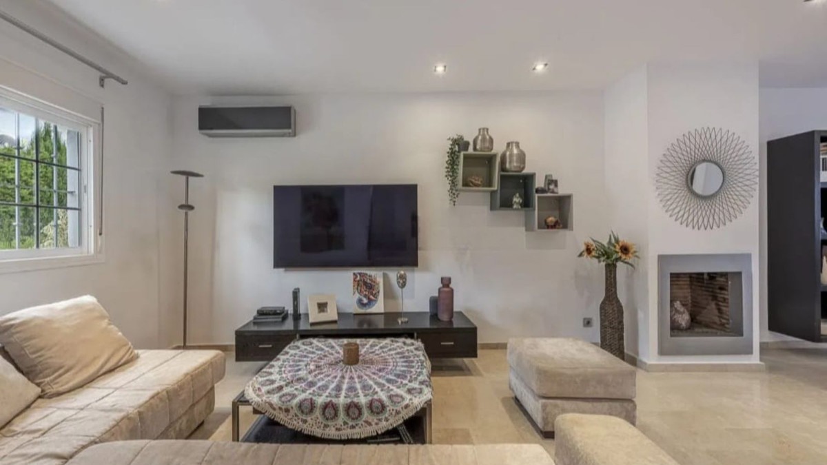 3 Bed Townhouse for sale in Estepona Costa Del Sol, Málaga, Spain