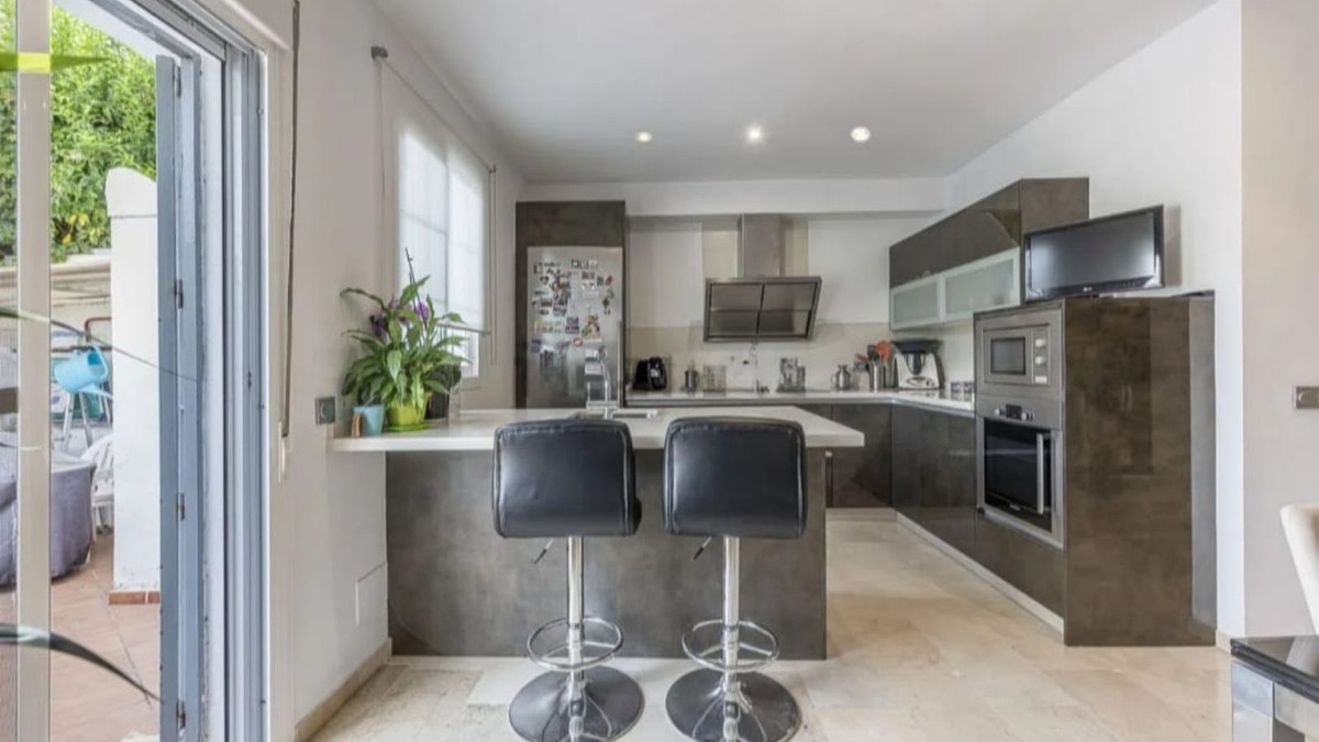 3 Bed Townhouse for sale in Estepona Costa Del Sol, Málaga, Spain