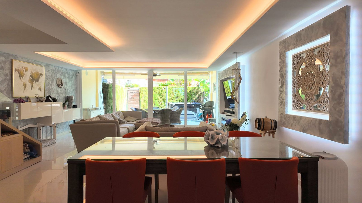 4 Bed Townhouse for sale in Marbella Costa Del Sol, Málaga, Spain