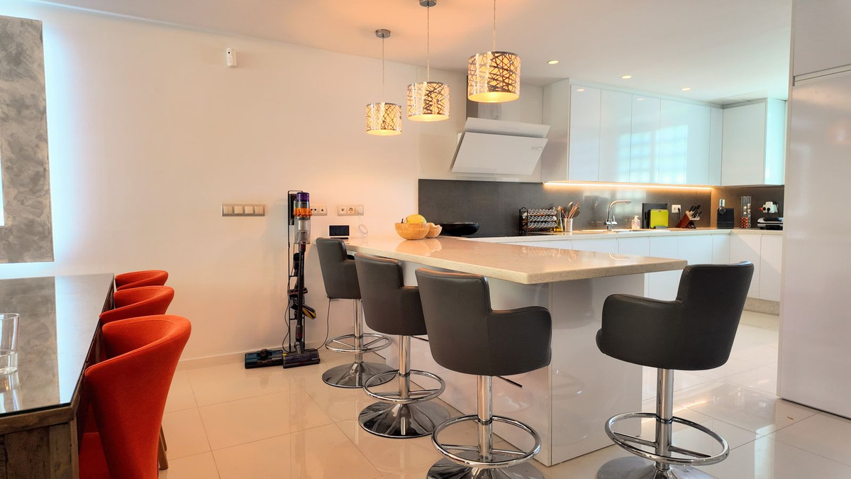 4 Bed Townhouse for sale in Marbella Costa Del Sol, Málaga, Spain