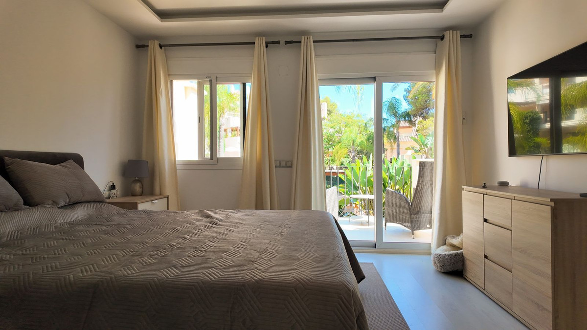 4 Bed Townhouse for sale in Marbella Costa Del Sol, Málaga, Spain