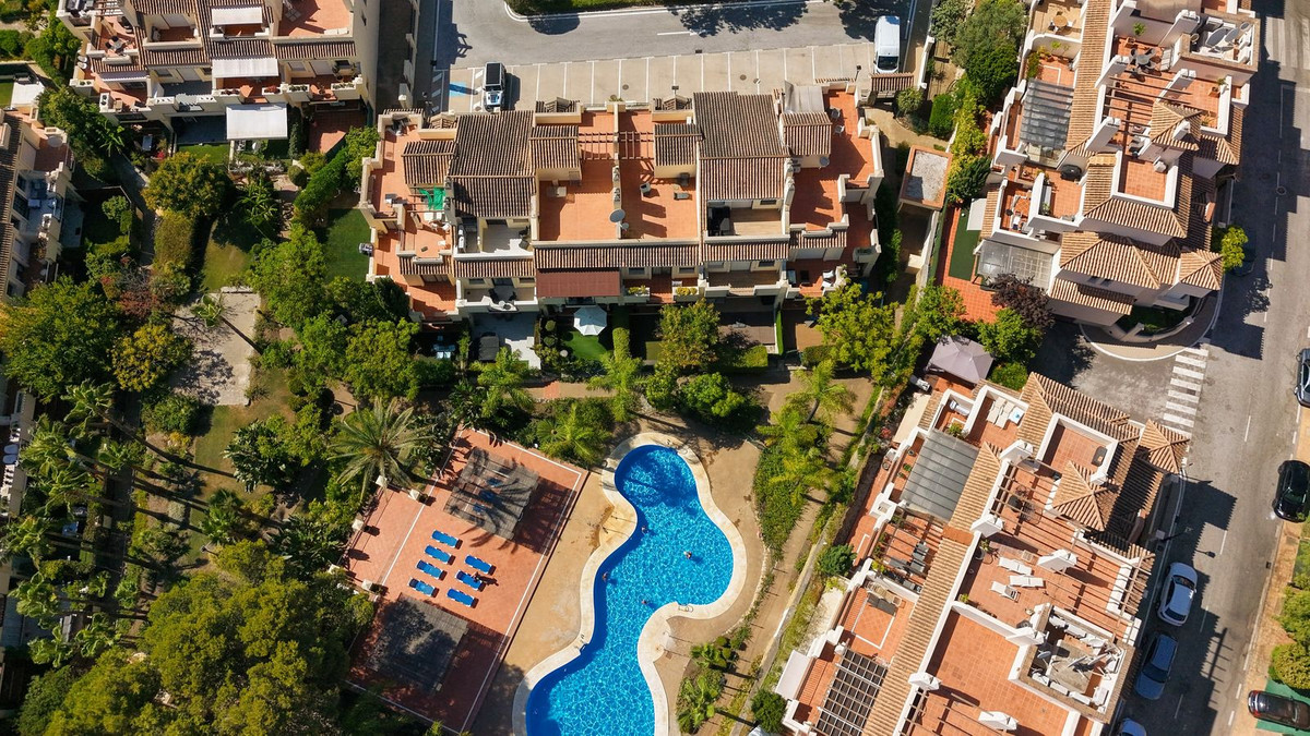 4 Bed Townhouse for sale in Marbella Costa Del Sol, Málaga, Spain