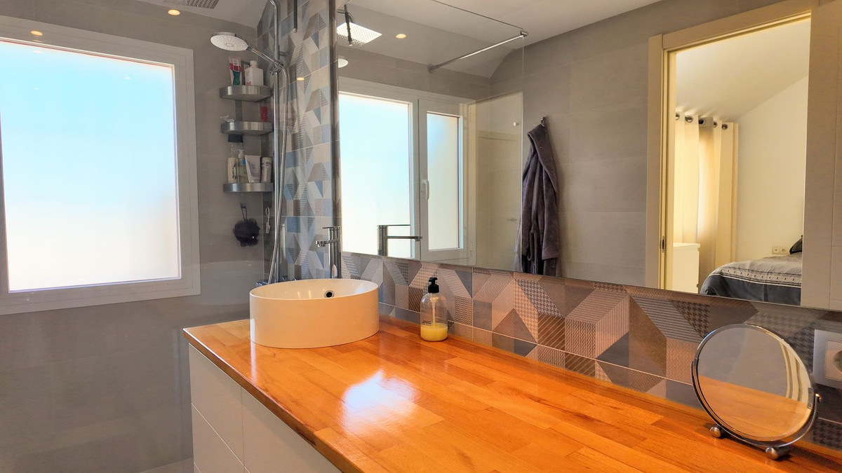 4 Bed Townhouse for sale in Marbella Costa Del Sol, Málaga, Spain