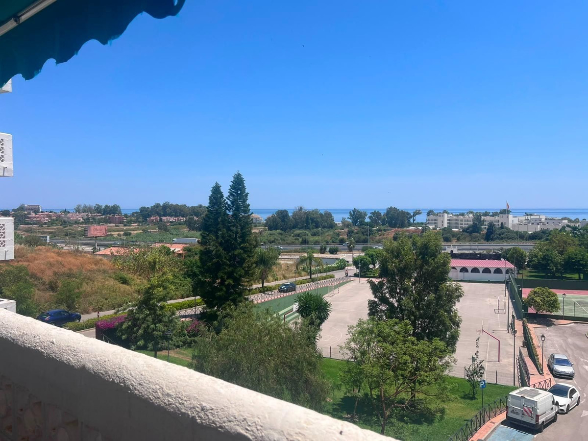3 Bed Apartment for sale in Estepona Costa Del Sol, Málaga, Spain