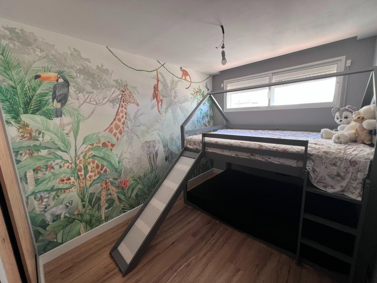 3 Bed Apartment for sale in Estepona Costa Del Sol, Málaga, Spain