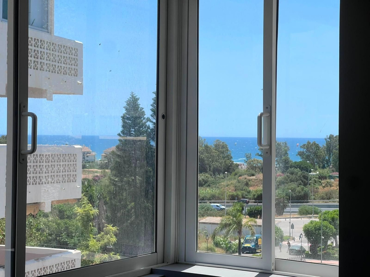 3 Bed Apartment for sale in Estepona Costa Del Sol, Málaga, Spain