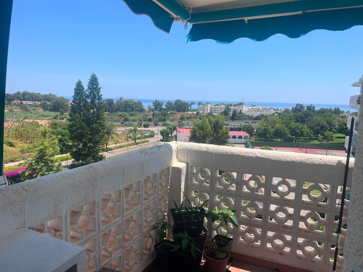 3 Bed Apartment for sale in Estepona Costa Del Sol, Málaga, Spain