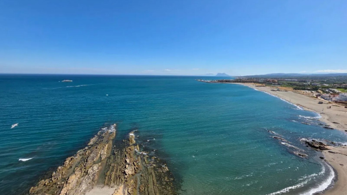 2 Bed Apartment for sale in Sotogrande Costa Del Sol, Cádiz, Spain