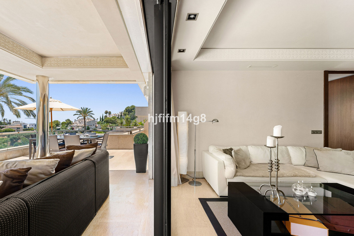 2 Bed Apartment for sale in Nueva Andalucía Costa Del Sol, Málaga, Spain
