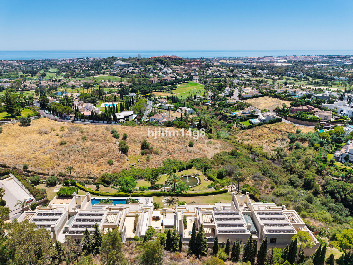 2 Bed Apartment for sale in Nueva Andalucía Costa Del Sol, Málaga, Spain