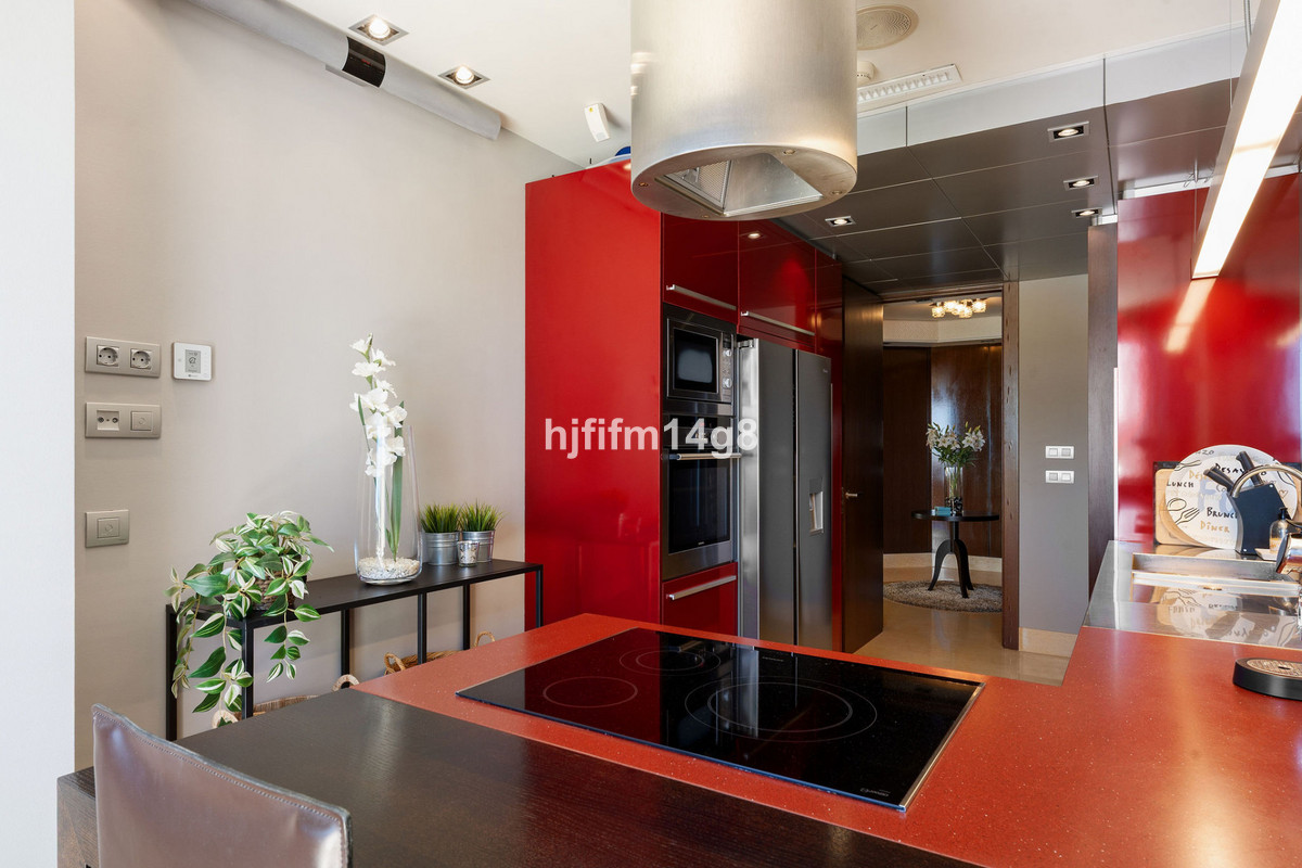 2 Bed Apartment for sale in Nueva Andalucía Costa Del Sol, Málaga, Spain