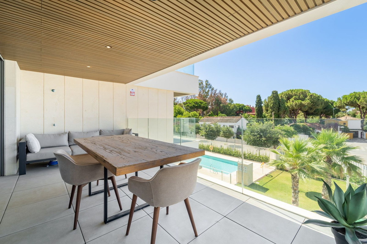 3 Bed Apartment for sale in Elviria Costa Del Sol, Málaga, Spain