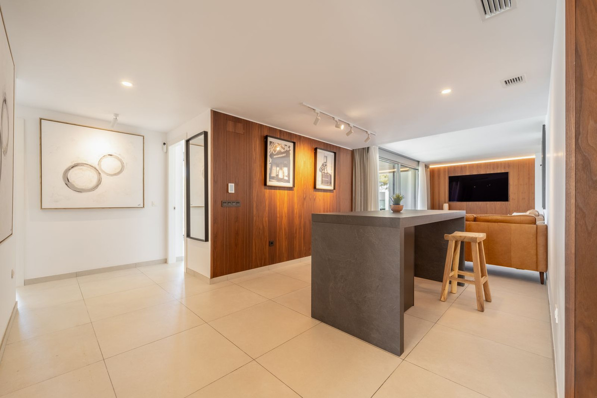 3 Bed Apartment for sale in Elviria Costa Del Sol, Málaga, Spain