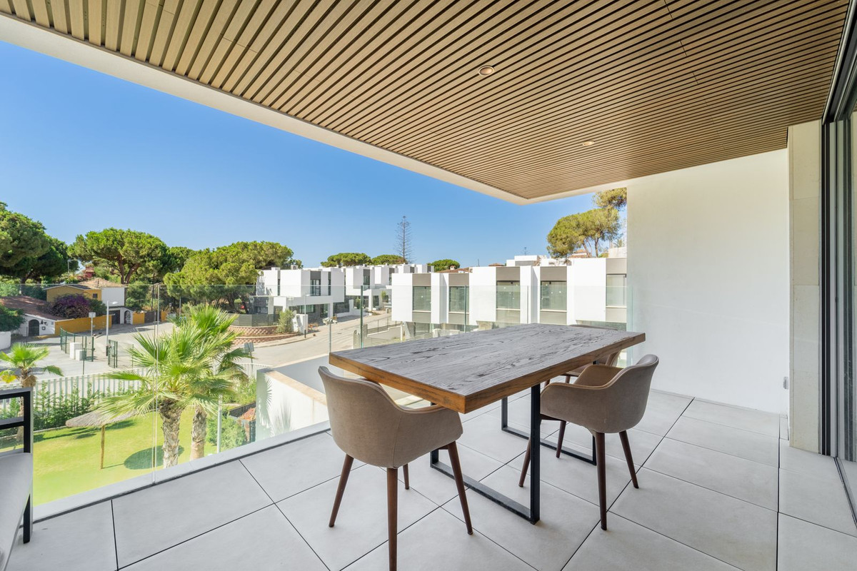 3 Bed Apartment for sale in Elviria Costa Del Sol, Málaga, Spain