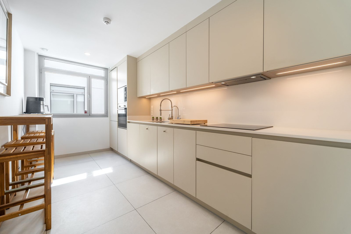 3 Bed Apartment for sale in Elviria Costa Del Sol, Málaga, Spain