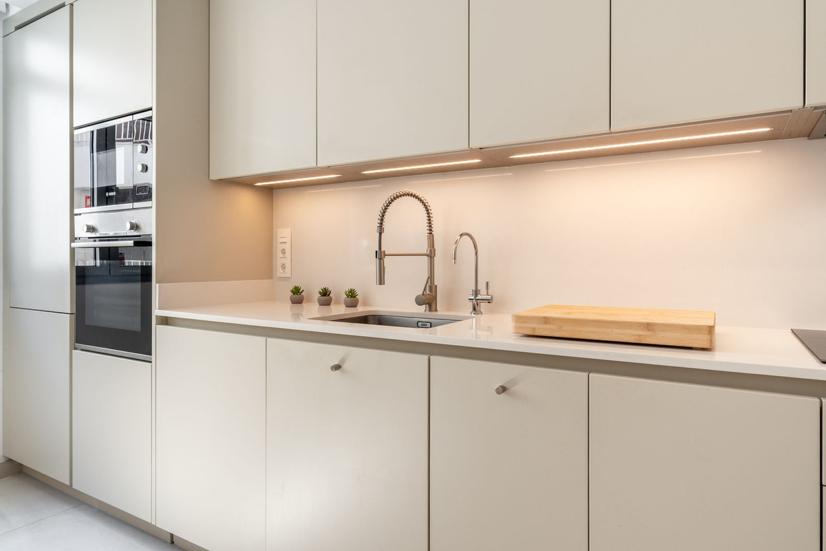 3 Bed Apartment for sale in Elviria Costa Del Sol, Málaga, Spain