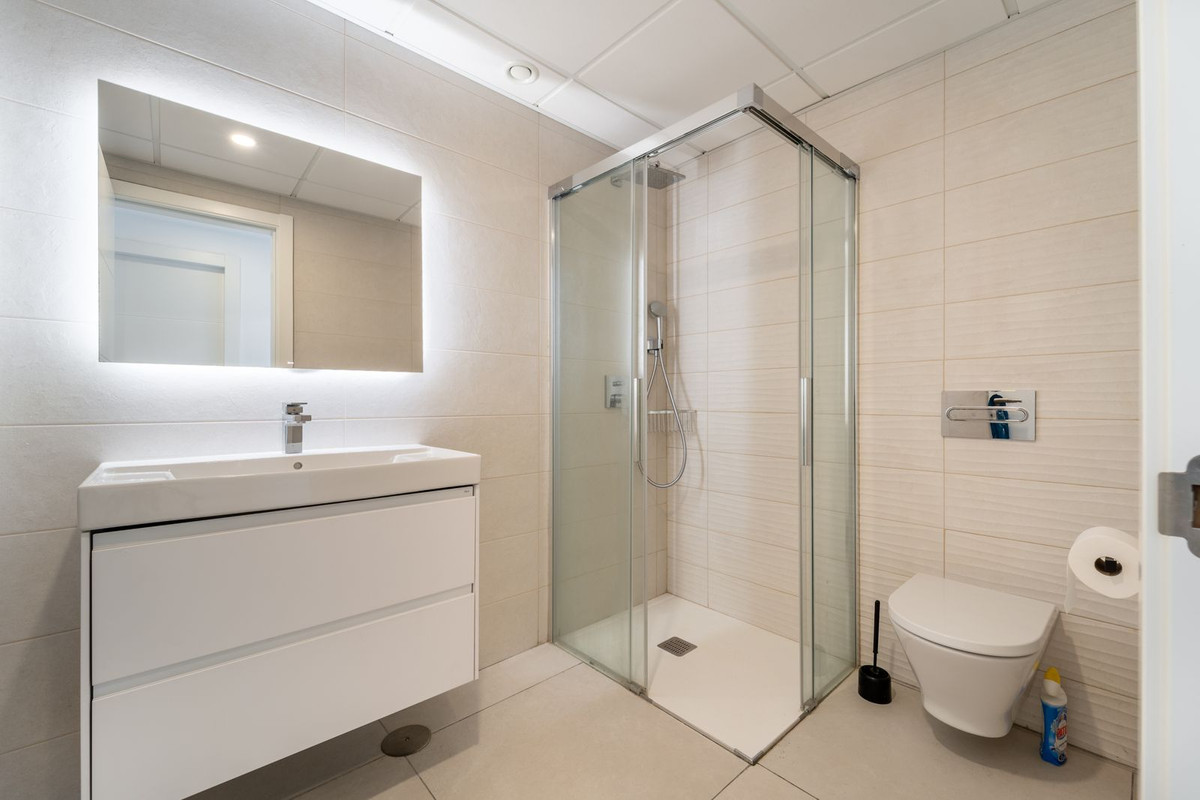 3 Bed Apartment for sale in Elviria Costa Del Sol, Málaga, Spain