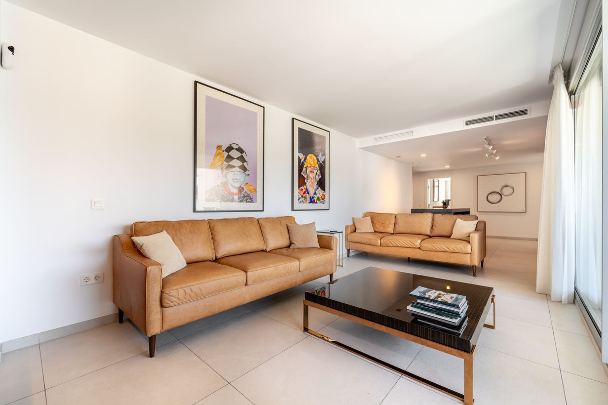 3 Bed Apartment for sale in Elviria Costa Del Sol, Málaga, Spain