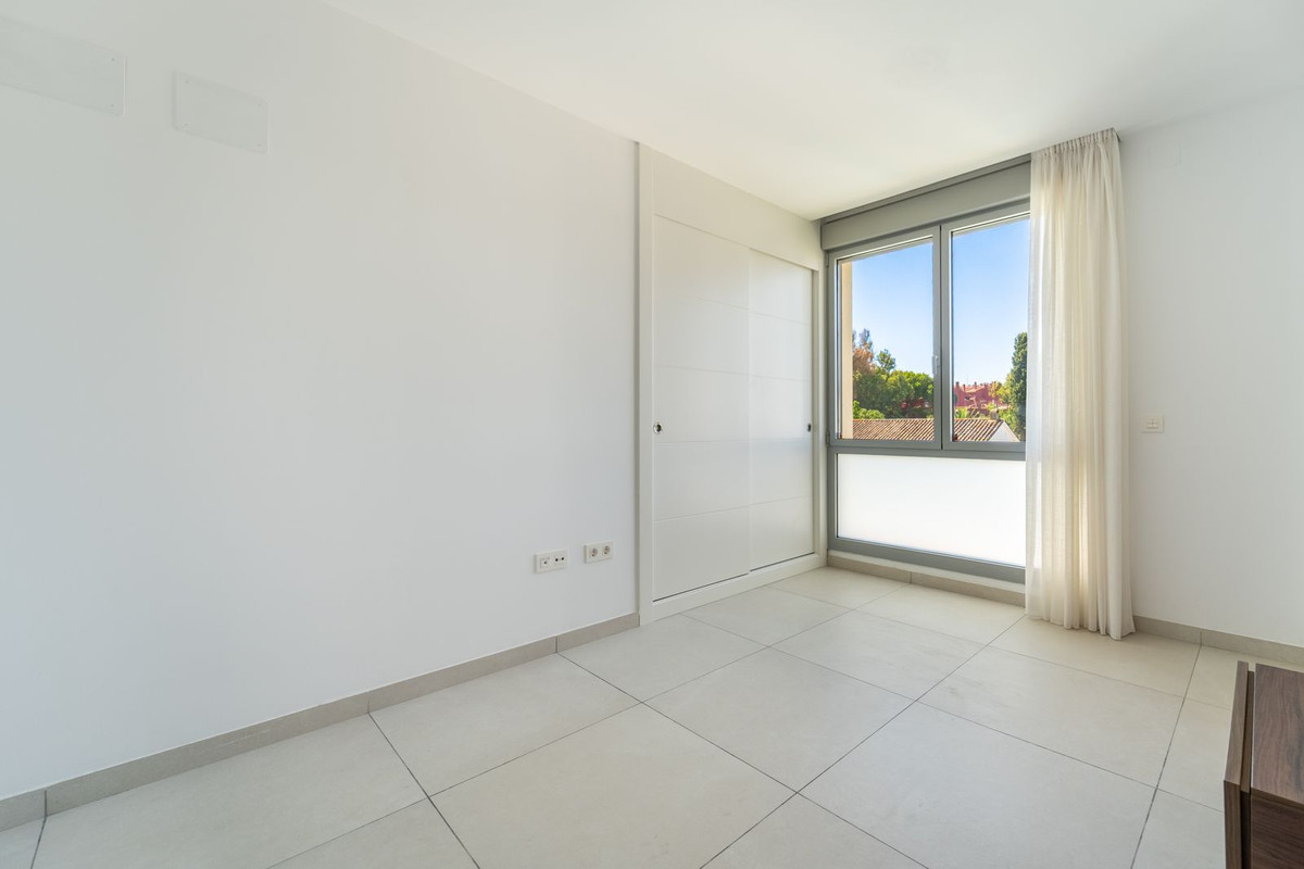3 Bed Apartment for sale in Elviria Costa Del Sol, Málaga, Spain