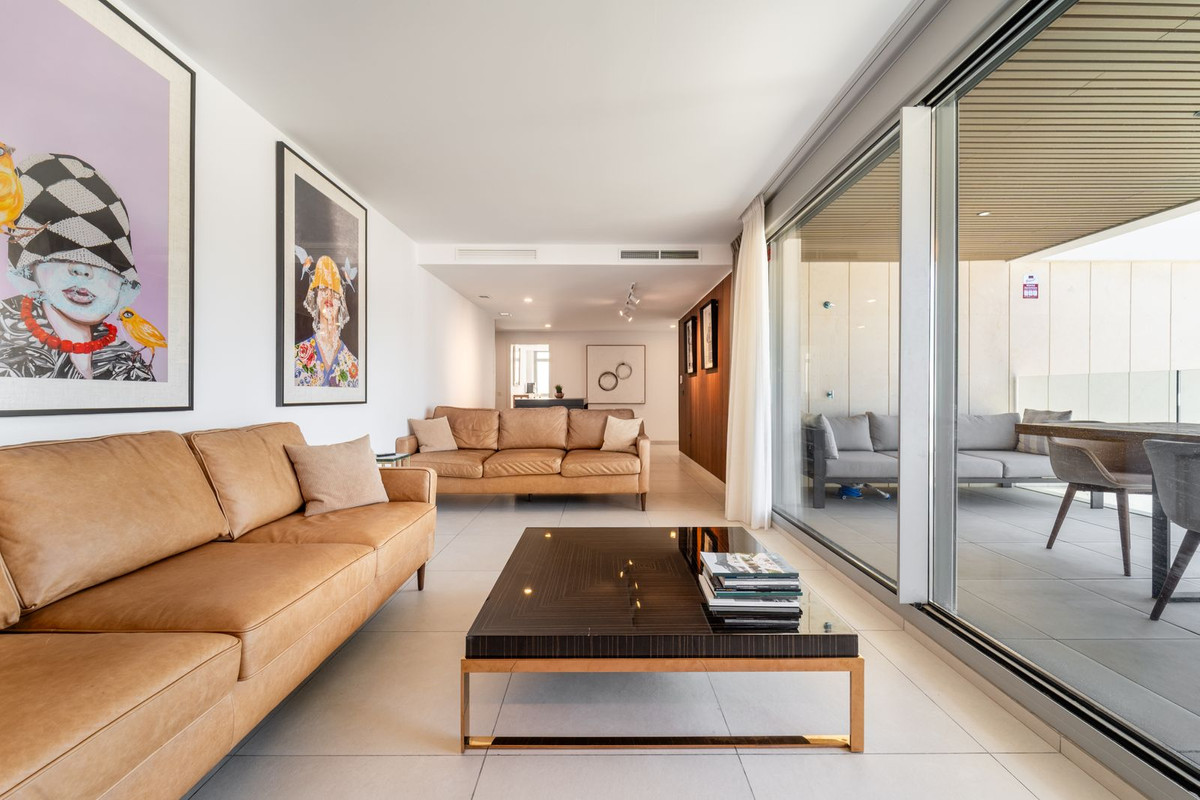 3 Bed Apartment for sale in Elviria Costa Del Sol, Málaga, Spain