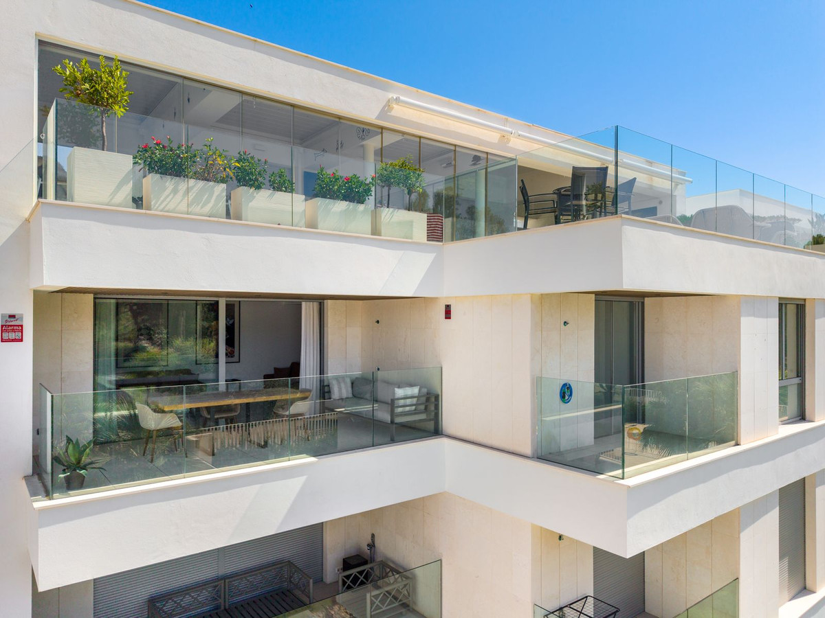 3 Bed Apartment for sale in Elviria Costa Del Sol, Málaga, Spain