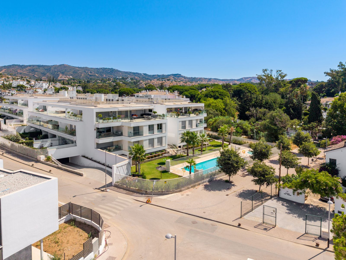 3 Bed Apartment for sale in Elviria Costa Del Sol, Málaga, Spain