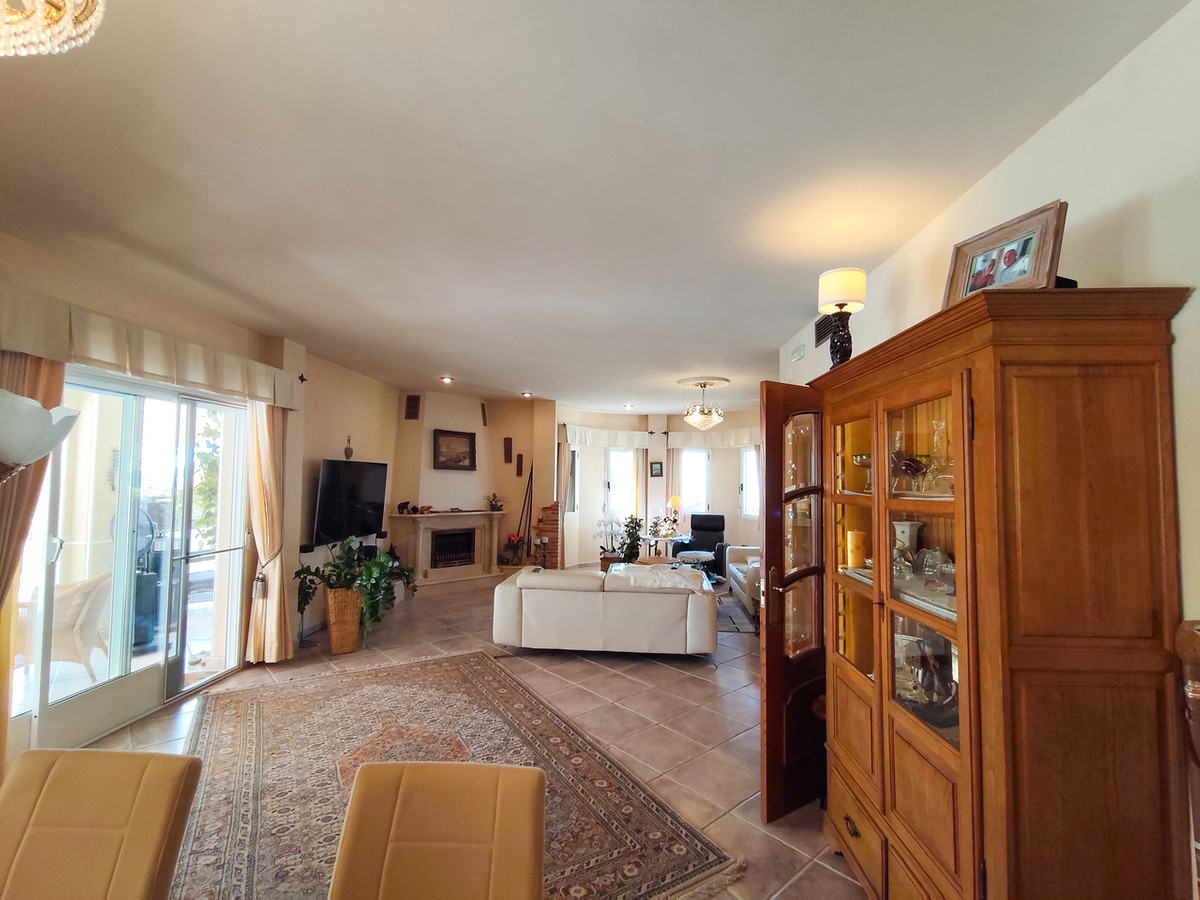 5 Bed Townhouse for sale in Ciudad Quesada Costa Blanca, Alicante, Spain