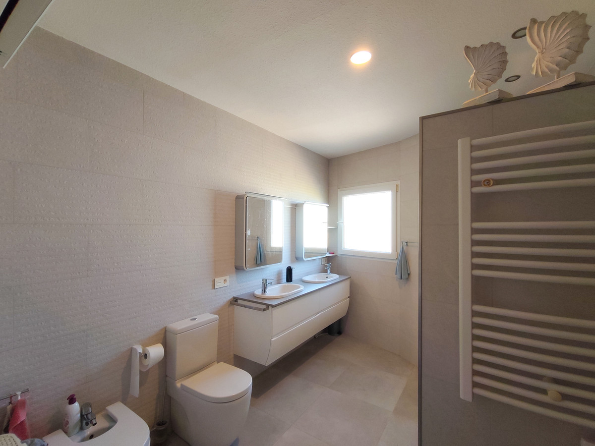5 Bed Townhouse for sale in Ciudad Quesada Costa Blanca, Alicante, Spain