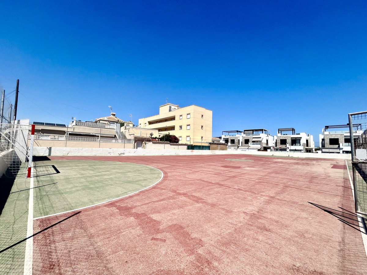 Se vende Apartamento Planta Baja de 2 dormitorios en Costa Blanca, Alicante, España